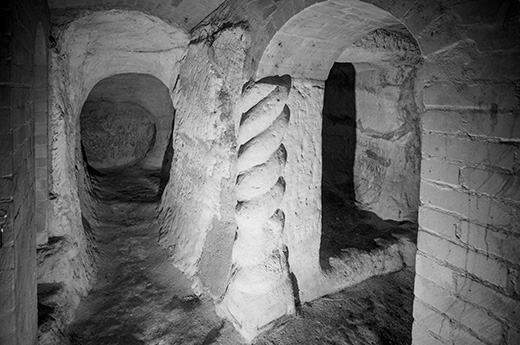 Die Jungfernhöhle bei Tiefenellern - Kultplatz seit vielen tausend Jahren
